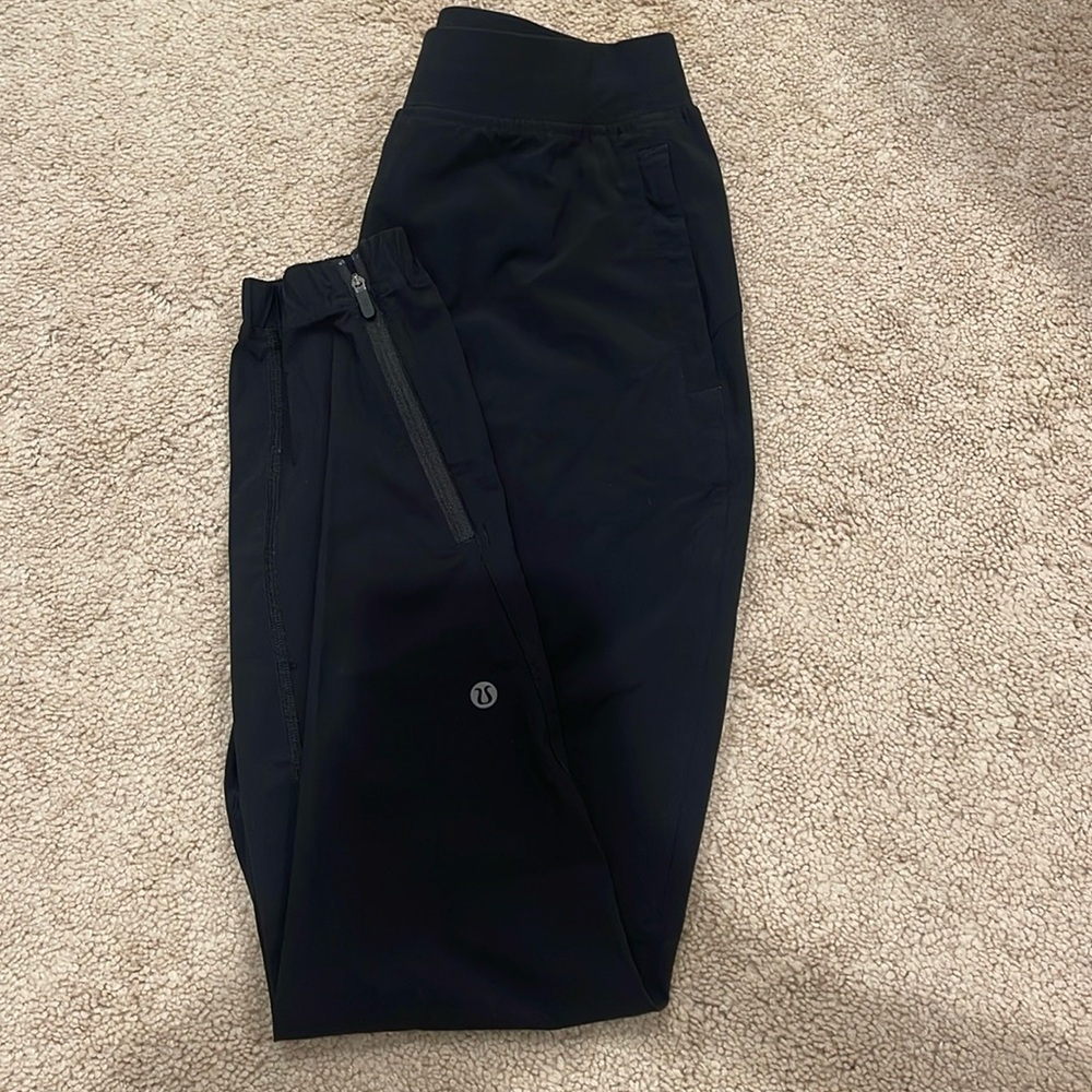 Lululemon adapted high rise joggers